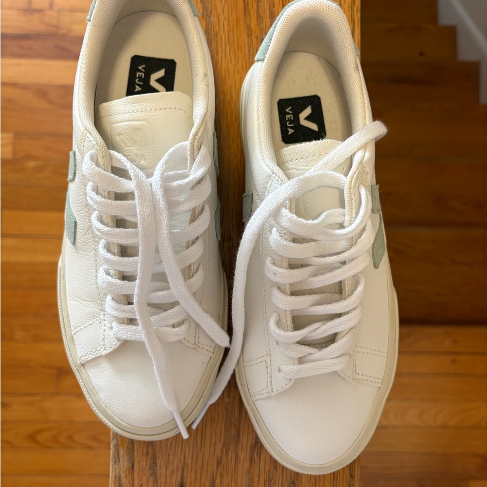 Veja Women's Campo Sneakers - Picture 3 of 6